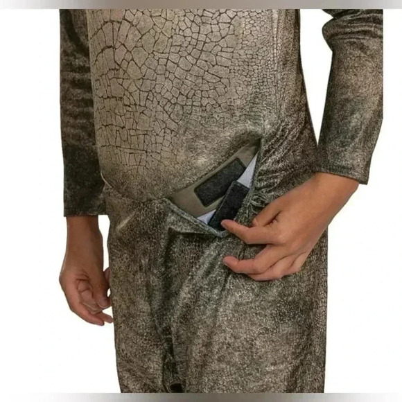 Disguise Jurassic World T Rex child costume. NWT. XS 3-4T glowing eyes - Picture 8 of 9